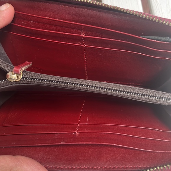 Authentic fendi wallet - Picture 3 of 6